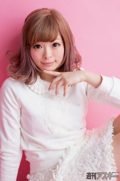 1021号表紙の人・きゃりーぱみゅぱみゅ