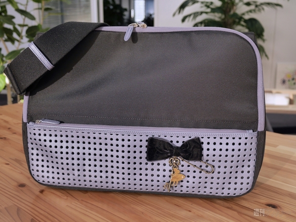 ひらくPCバッグ