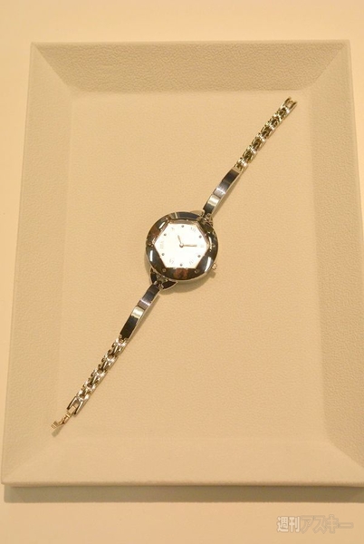 女子大生ウェアラブル