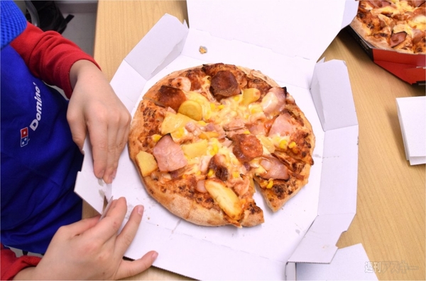 ドミノ・ピザ体験教室