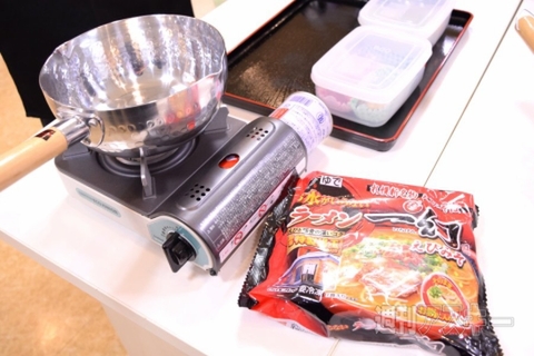 こってり豚骨からエビのうまみたっぷりラーメンまで！ 水なし簡単調理のラーメンが新登場