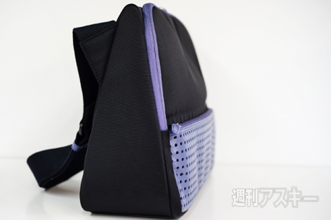 ひらくPCバッグ