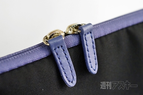 ひらくPCバッグ