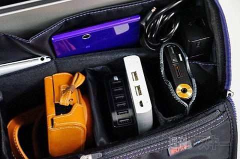 ひらくPCバッグ