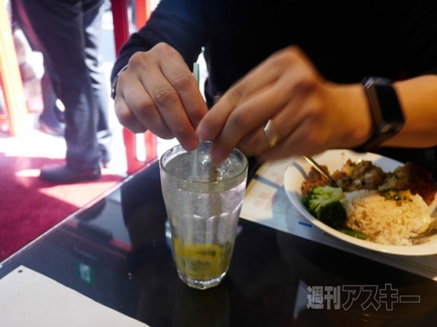 SIMフリー　香港