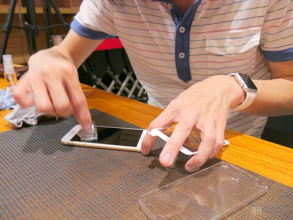 AppBank Storeガラス貼りイベント