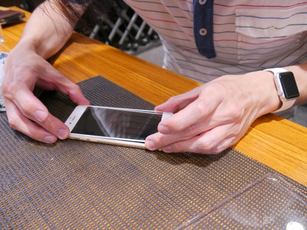 AppBank Storeガラス貼りイベント