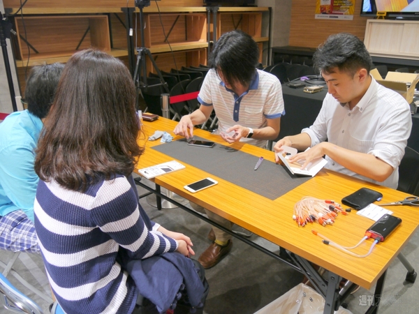 AppBank Storeガラス貼りイベント