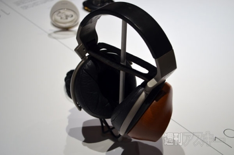 ソニー　デザイン　Xperia