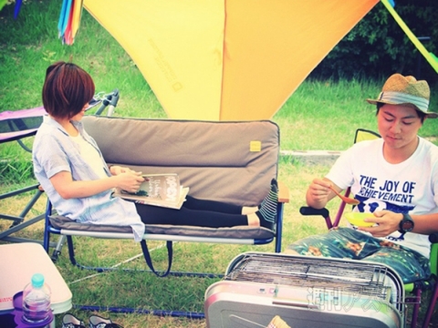 Going Furniture ワンハンドキャリーソファ