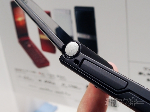 スマホよりおもしろい“ガラホ”の開発競争は始まるか？