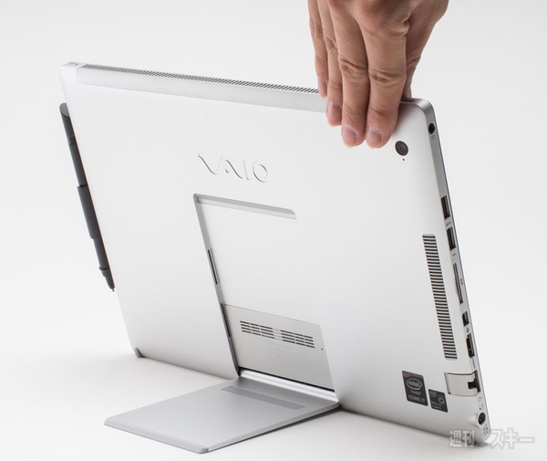 Vaio Z Canvas Adobe Rgbカバー率95 のクリエイター向けタブレット デジギア一点突破 週刊アスキー