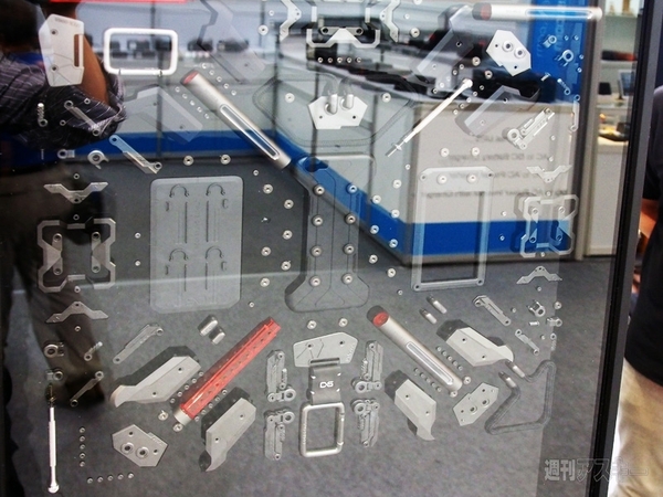 COMPUTEX スマホアクセサリー