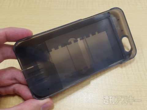 SIMとかが入るiPhone6用のいかがわしいケース：週間リスキー