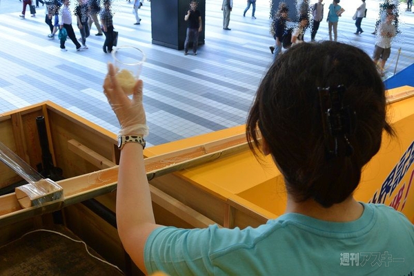 巨大流しそうめんでギネスチャレンジ