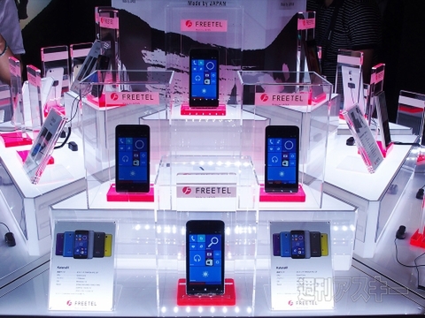 freetelがWin10スマホ『KATANA』を展示