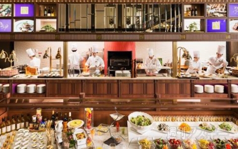 ホテル阪急で豪華ブッフェ