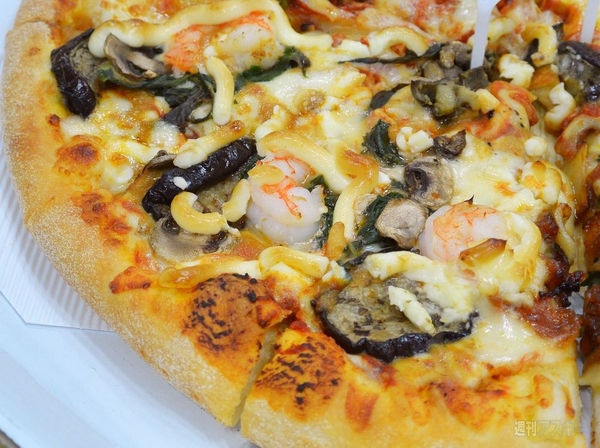 ドミノ・ピザ「夏のクワトロ」を食べてみた