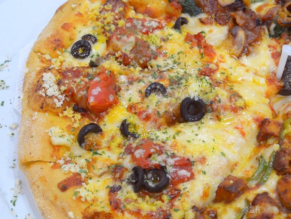 ドミノ・ピザ「夏のクワトロ」を食べてみた