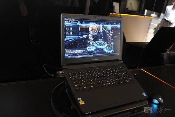 紗倉まなさんがピッチリ衣装で登場!?ユニットコム新ゲーミングブランド“LEVEL∞”発表会