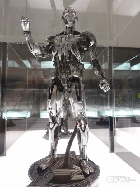 アベンジャーズ200％ホットトイズ