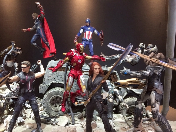 アベンジャーズ200％ホットトイズ