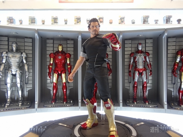 アベンジャーズ200％ホットトイズ