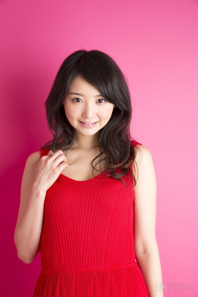 おのののか「今どきの女子高生を研究するために妹の友達を観察したりしました」｜表紙の人