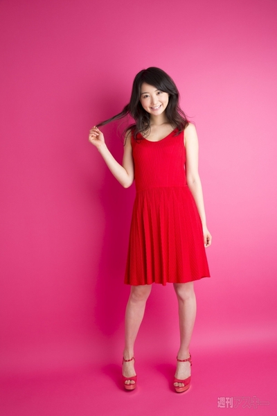 おのののか「今どきの女子高生を研究するために妹の友達を観察したりしました」｜表紙の人