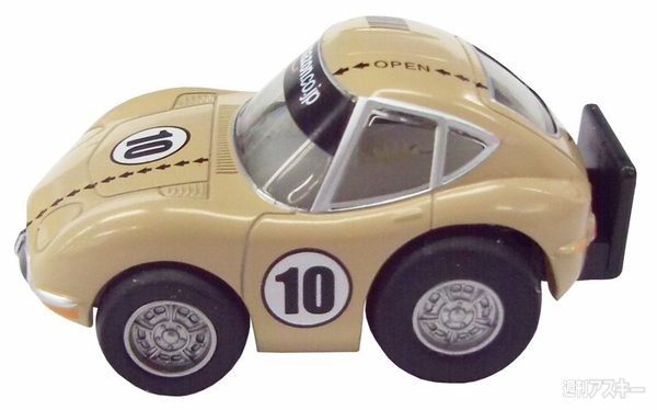 AmazonのダンボールをトラックにしたチョロQ