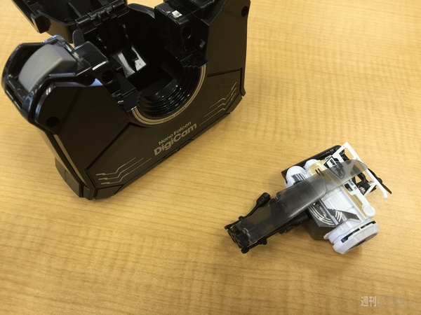 こいつは難しい!だがそれがいい 世界最小カメラ付きラジコンヘリ『ナノファルコン デジカム』