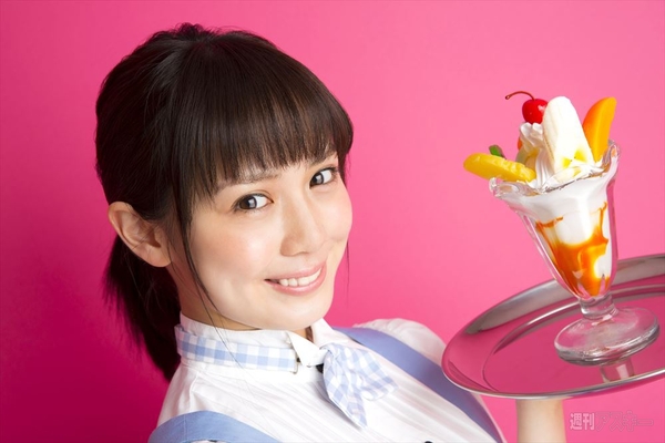 奥仲麻琴「私、サメが好きなんです!」｜表紙の人