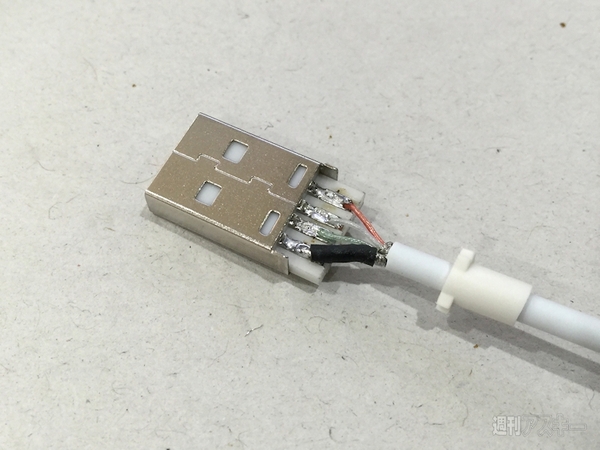 Apple Watchの短い充電ケーブル