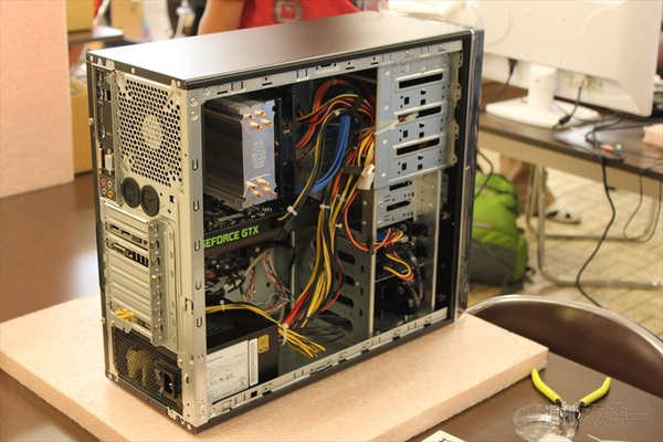 “訳ありセール”＆“2015年度 親子パソコン組み立て教室”