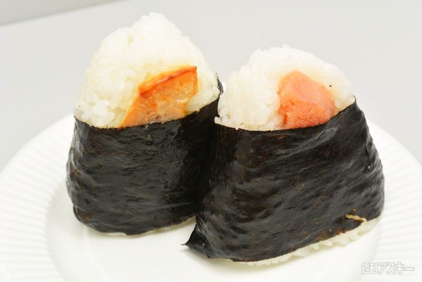 ローソンの「てっぺん盛り」おにぎりが