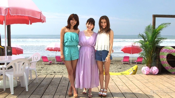 久松郁実「モデルは服を魅せるのが仕事で、グラビアは自分を見てもらうお仕事です」｜表紙の人