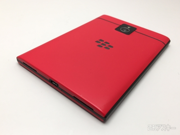 BlackBerryにシャア専用Passport：週間リスキー