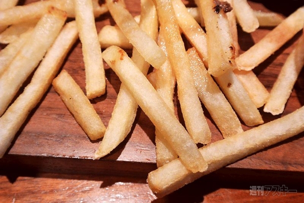 黄金マンガ肉カフェ