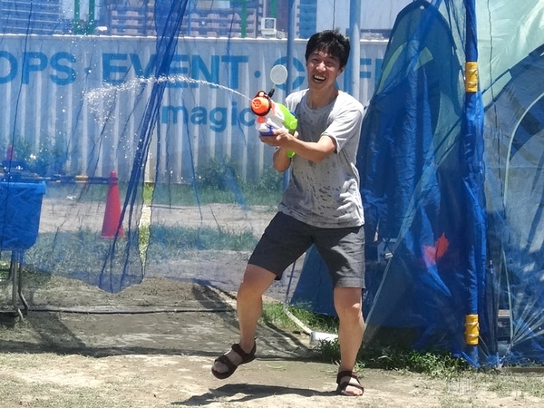  灼熱の本気バトル！真夏の豊洲で水鉄砲サバゲにハッチャケろ！【カオスだもんね！】