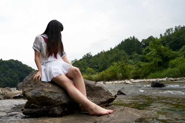 カーツァイスBatis 2/25