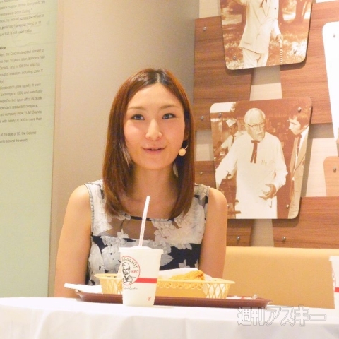 ケンタッキー史上初の焼いてから揚げる「焼きフライドチキン」