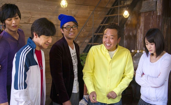 藤原令子「いっぺんに50人以上の芸人さんと共演できて幸せでした!」｜表紙の人