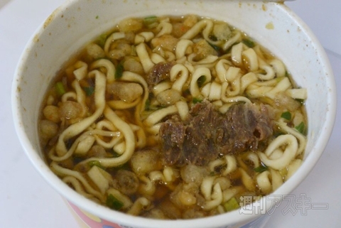 つまり つゆだく麺 松屋監修 牛めし風うどん を食べてみた 週刊アスキー