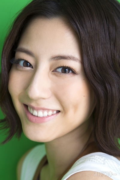 杉本有美「今年の誕生日以降、運気が上がるって言われたんです!」｜表紙の人