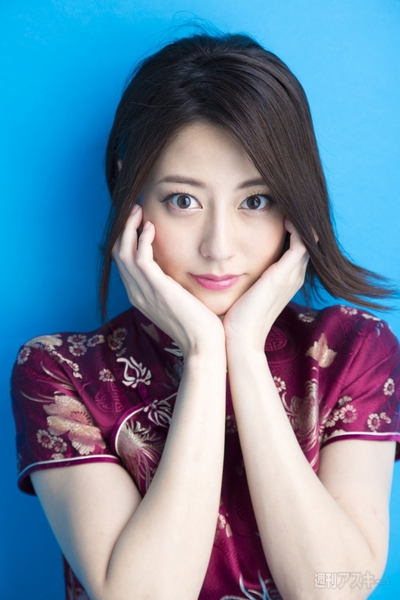 杉本有美、チャイナドレス「想像してたより良かったです（笑）」｜表紙の人