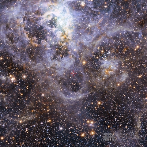 タランチュラ星雲で過去最大級のくっつき具合な巨大連星が発見される