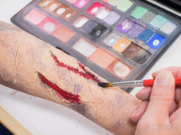 ハロウィンの「傷メイク」を自宅で簡単に