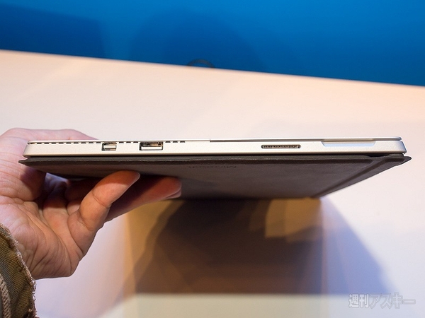 「Surface Pro 4」が11月12日に日本発売 -「Surface Book」は2016年