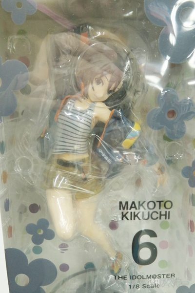 バニースタイルで「小鳥遊六花」「永塚紗季」が登場！