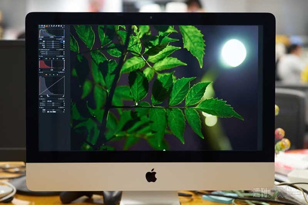 実は8K表示もイケちゃう！ iMac 4Kのポテンシャルを軽くチェック - 週刊アスキー